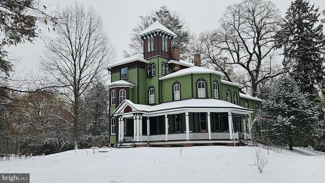 2101 BELLEVUE RD, Harrisburg, PA 17104
