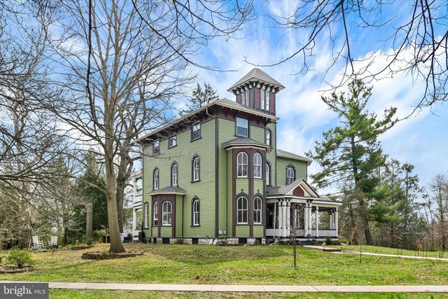 2101 BELLEVUE RD, Harrisburg, PA 17104