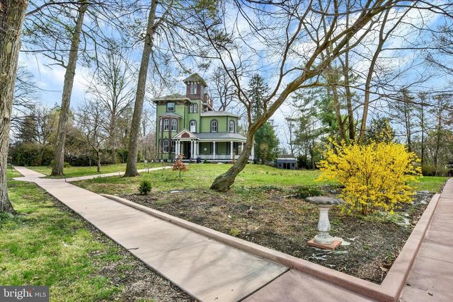 2101 BELLEVUE RD, Harrisburg, PA 17104