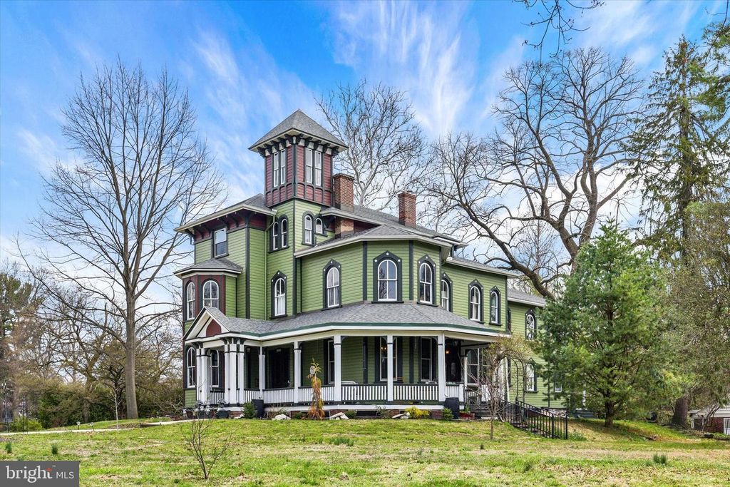 2101 BELLEVUE RD, Harrisburg, PA 17104