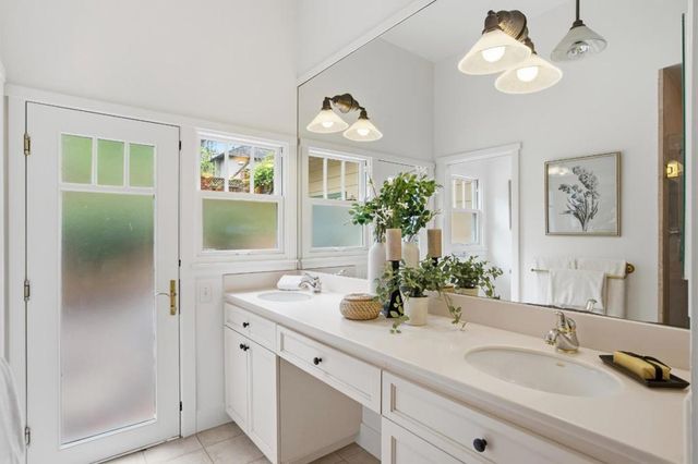 2136 Clayton Drive, Menlo Park, CA 94025