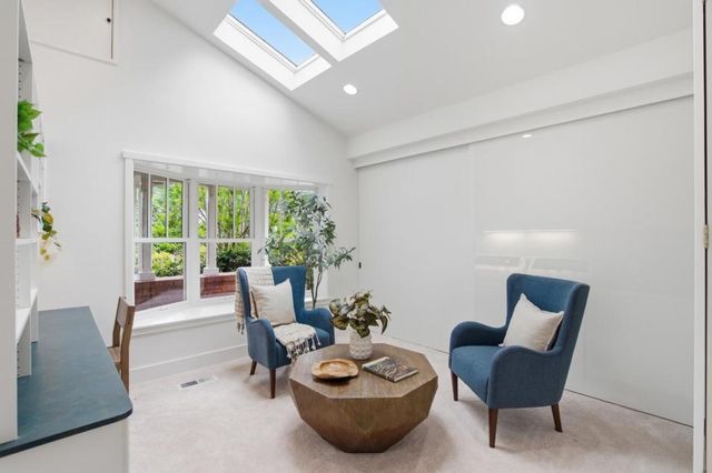 2136 Clayton Drive, Menlo Park, CA 94025