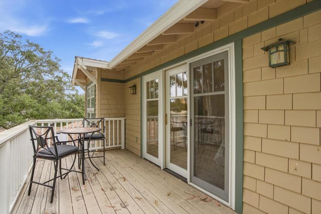 2136 Clayton Drive, Menlo Park, CA 94025