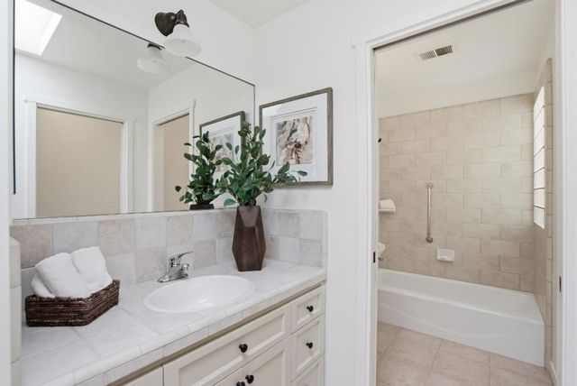 2136 Clayton Drive, Menlo Park, CA 94025