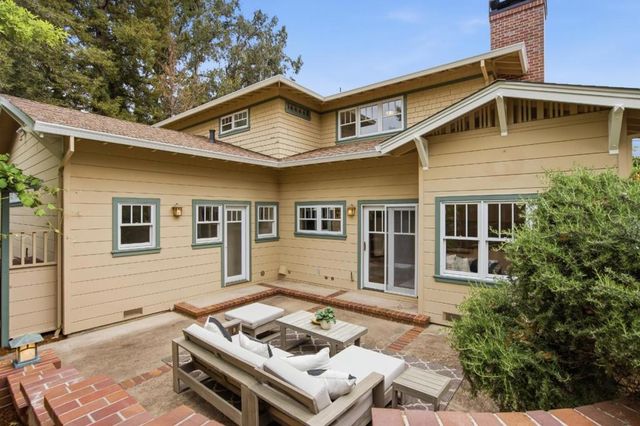 2136 Clayton Drive, Menlo Park, CA 94025