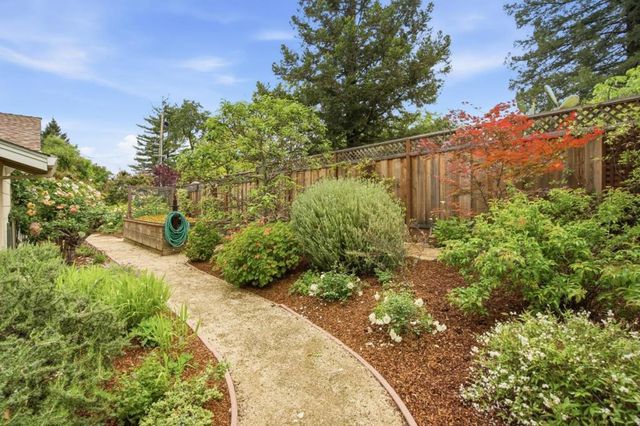 2136 Clayton Drive, Menlo Park, CA 94025