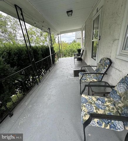 11 ELMWOOD AVE, Bala Cynwyd, PA 19004