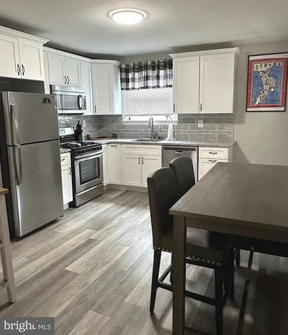 11 ELMWOOD AVE, Bala Cynwyd, PA 19004