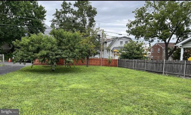 11 ELMWOOD AVE, Bala Cynwyd, PA 19004