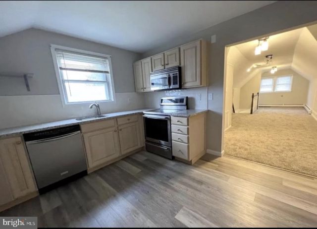 11 ELMWOOD AVE, Bala Cynwyd, PA 19004
