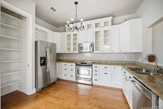 7342 Oak Manor Dr Apt 6202, San Antonio, TX 78229