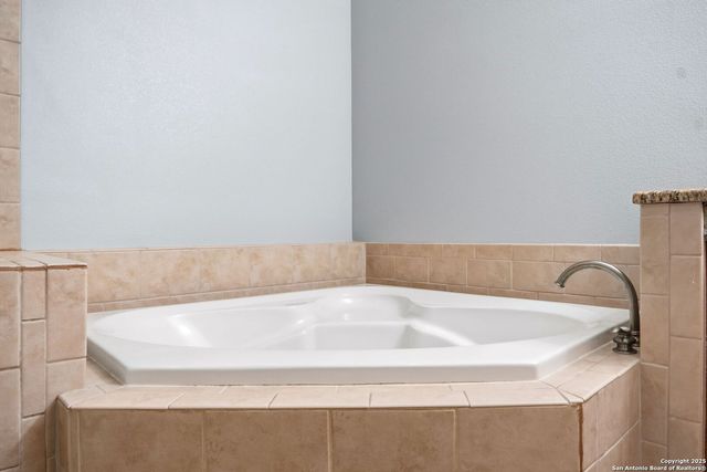 7342 Oak Manor Dr Apt 6202, San Antonio, TX 78229