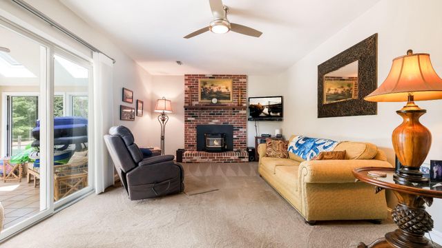 4 AUDREY LN, Perkasie, PA 18944