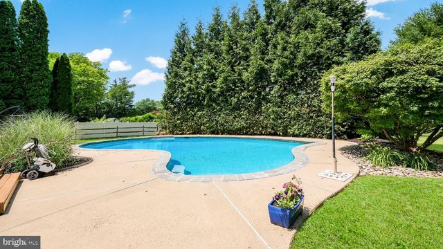 4 AUDREY LN, Perkasie, PA 18944