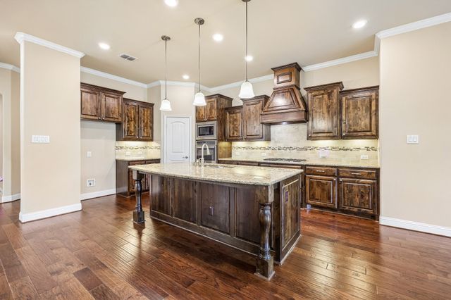 2721 Driftwood Creek Trail, Celina, TX 75078