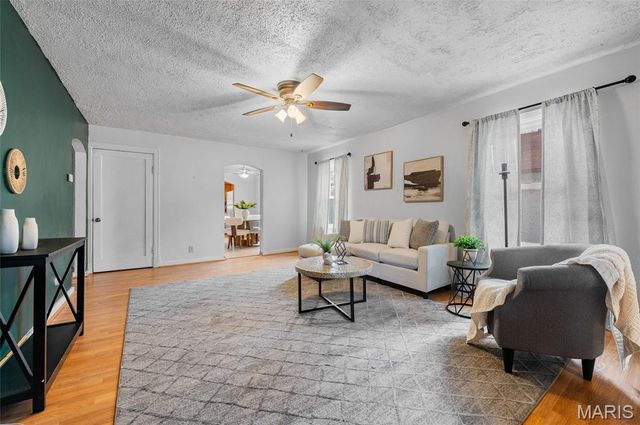 340 10th Street, Wood River, IL 62095