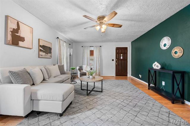 340 10th Street, Wood River, IL 62095