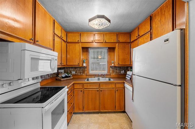 340 10th Street, Wood River, IL 62095