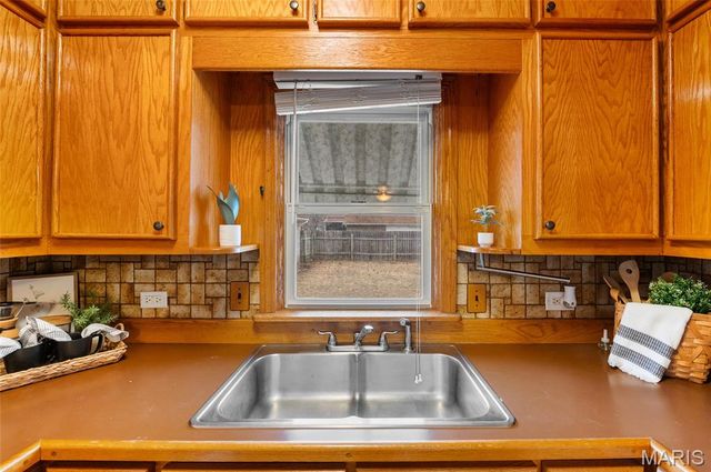 340 10th Street, Wood River, IL 62095