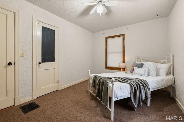 340 10th Street, Wood River, IL 62095