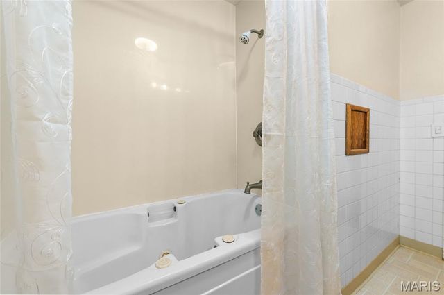 340 10th Street, Wood River, IL 62095