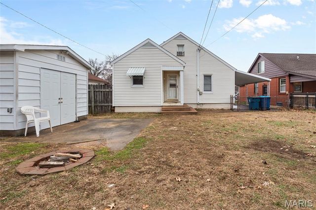 340 10th Street, Wood River, IL 62095