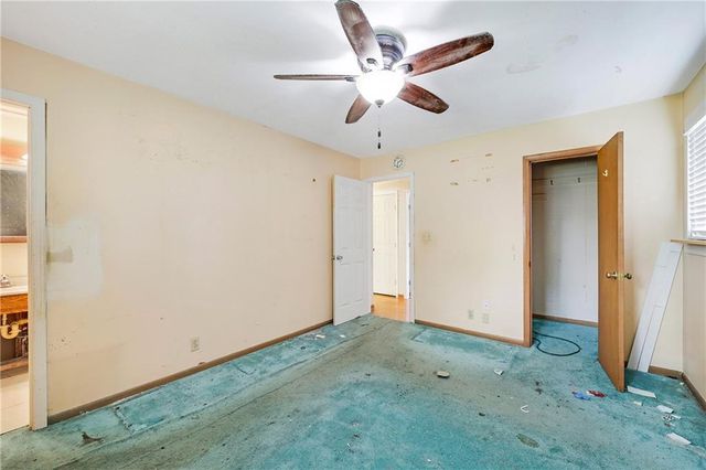 12805 E 40th Terrace S, Independence, MO 64055