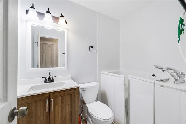 12805 E 40th Terrace S, Independence, MO 64055