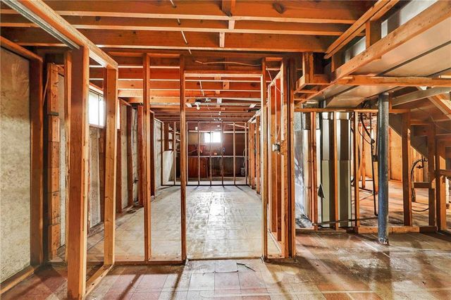 12805 E 40th Terrace S, Independence, MO 64055