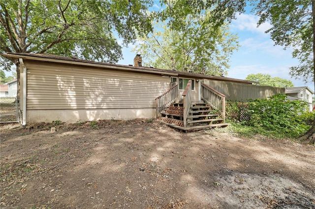 12805 E 40th Terrace S, Independence, MO 64055