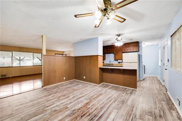 12805 E 40th Terrace S, Independence, MO 64055