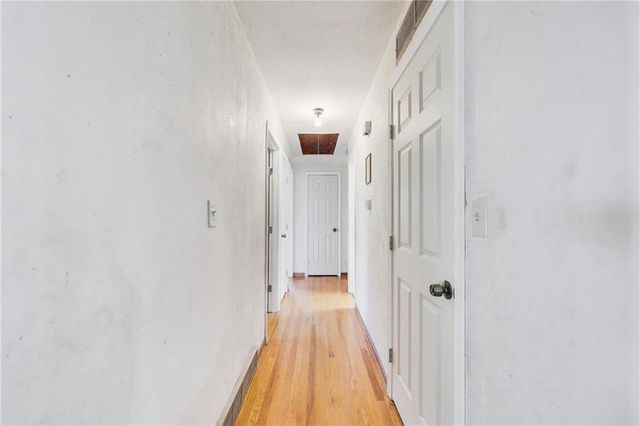 12805 E 40th Terrace S, Independence, MO 64055