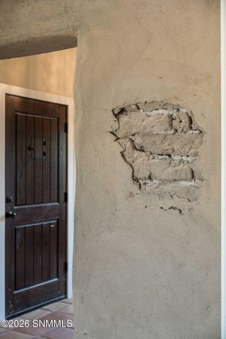 215 W Greening Avenue, Las Cruces, NM 88005