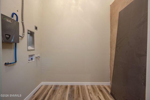215 W Greening Avenue, Las Cruces, NM 88005