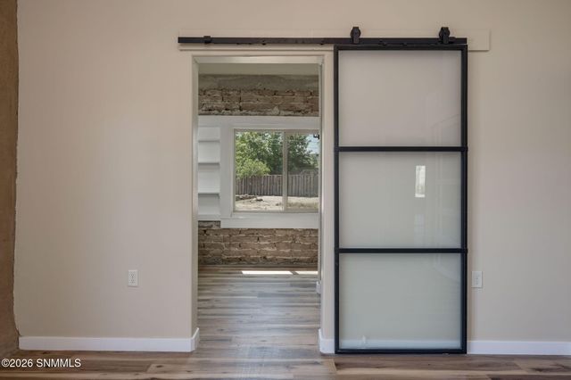 215 W Greening Avenue, Las Cruces, NM 88005