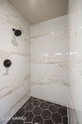 215 W Greening Avenue, Las Cruces, NM 88005