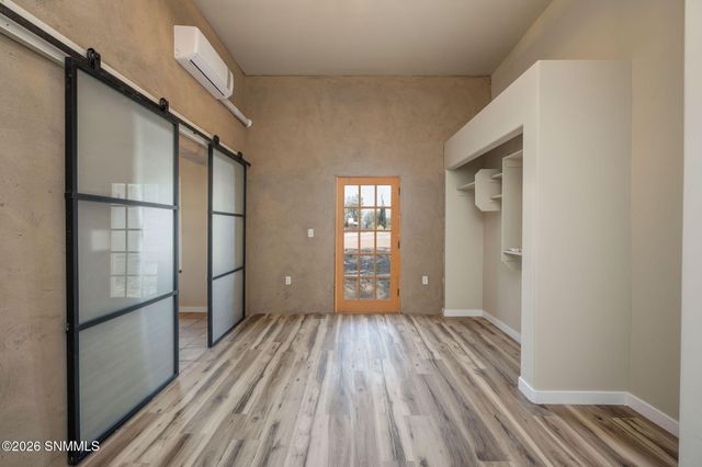 215 W Greening Avenue, Las Cruces, NM 88005