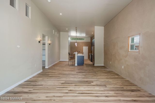 215 W Greening Avenue, Las Cruces, NM 88005
