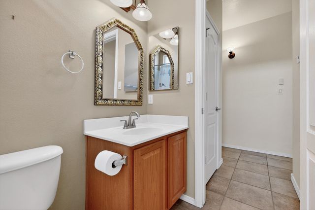 3720 Candelarias Lane, Albuquerque, NM 87107