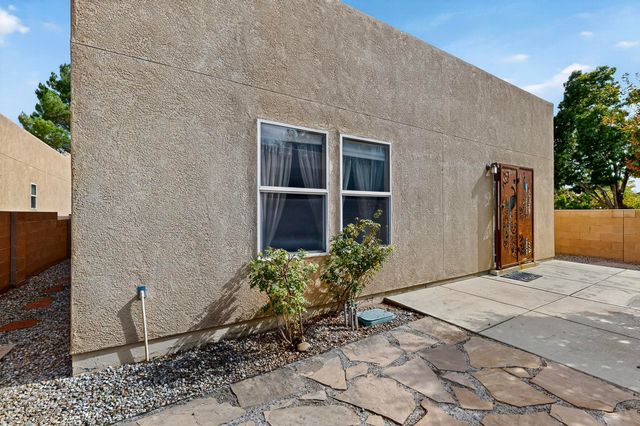 3720 Candelarias Lane, Albuquerque, NM 87107
