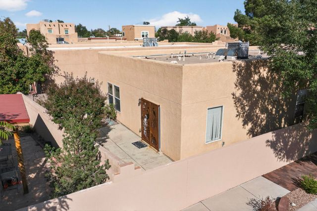 3720 Candelarias Lane, Albuquerque, NM 87107