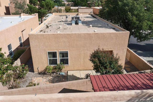 3720 Candelarias Lane, Albuquerque, NM 87107