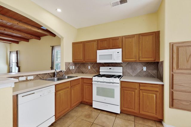 3720 Candelarias Lane, Albuquerque, NM 87107