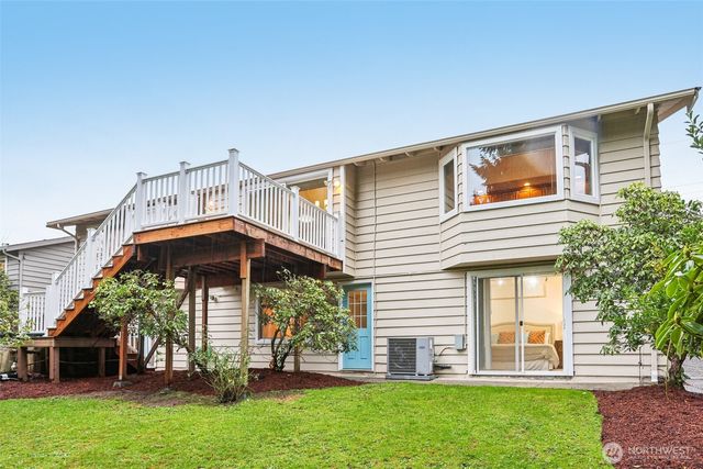 5733 155th Avenue NE, Redmond, WA 98052