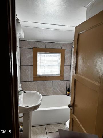 104 Davis Street, Greenville, NC 27834