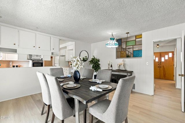 20601 Kingsbury Street, Los Angeles, CA 91311