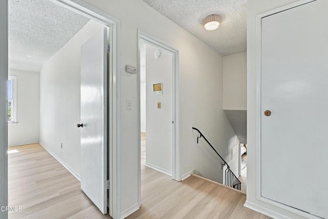 20601 Kingsbury Street, Los Angeles, CA 91311