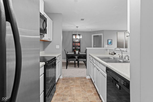 8820 Yardley Court APT 207, Indianapolis, IN 46268