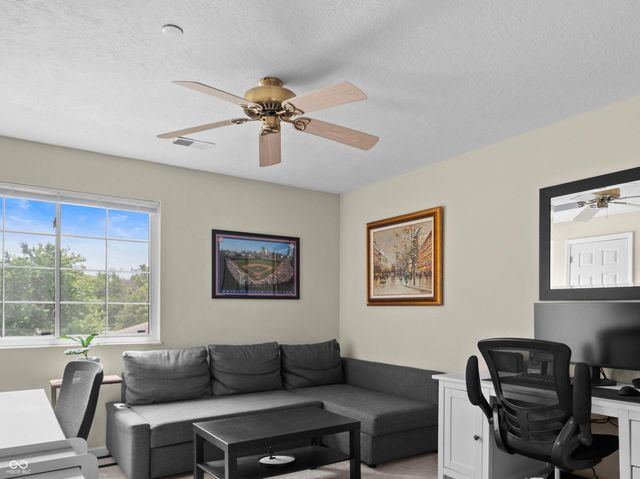 8820 Yardley Court APT 207, Indianapolis, IN 46268