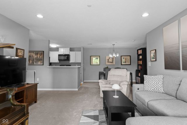 8820 Yardley Court APT 207, Indianapolis, IN 46268